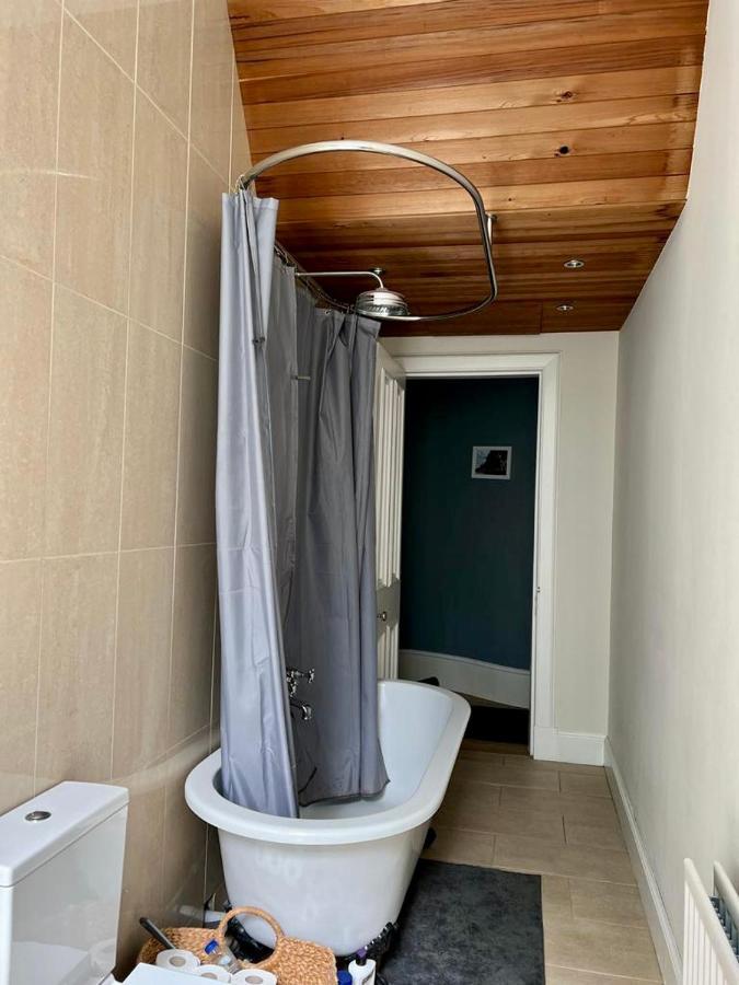 גלאזגו Beautiful Double Room In Idyllic West End Townhouse מראה חיצוני תמונה